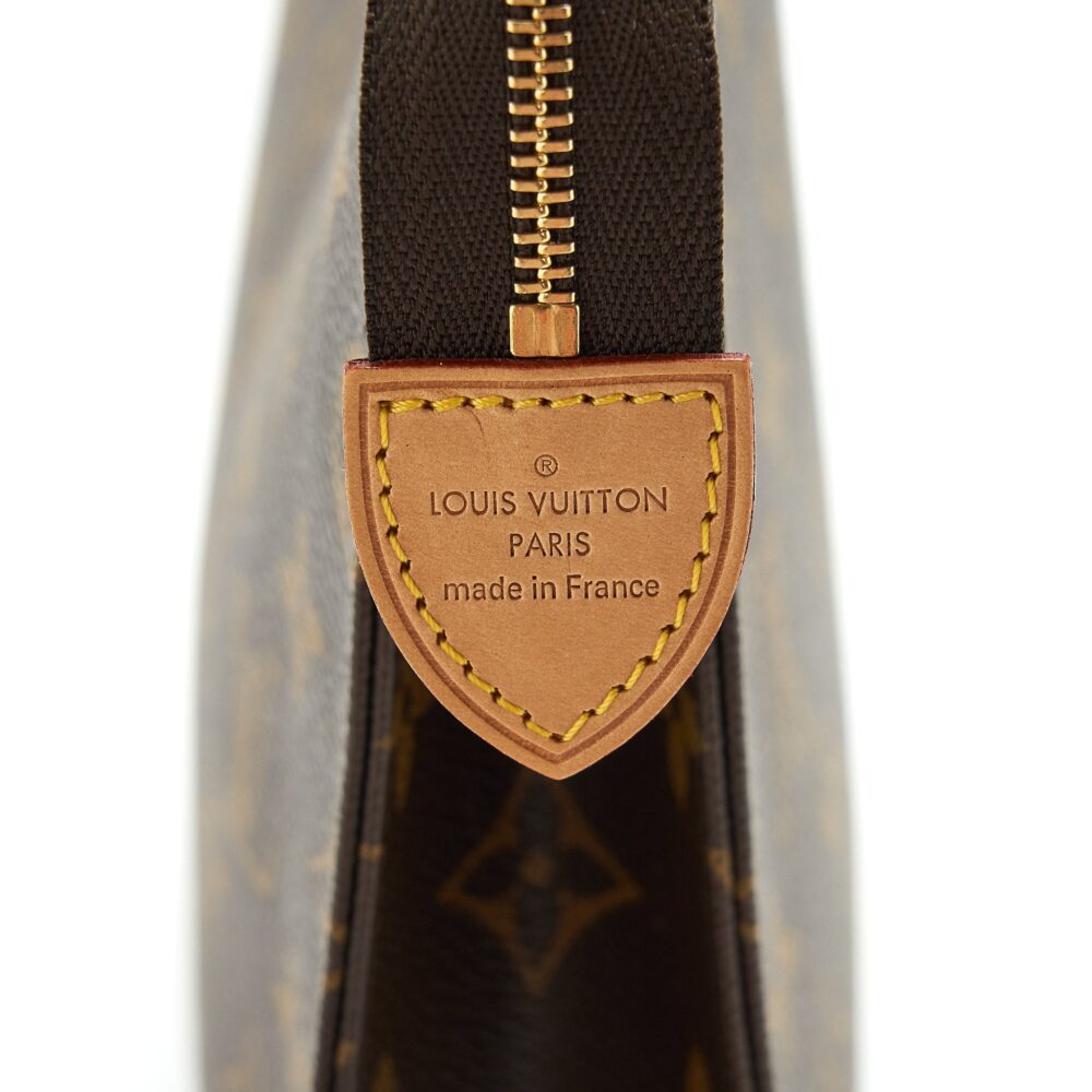AAA Replica Louis Vuitton LV TOILETRY POCHETTE 26 MONOGRAM