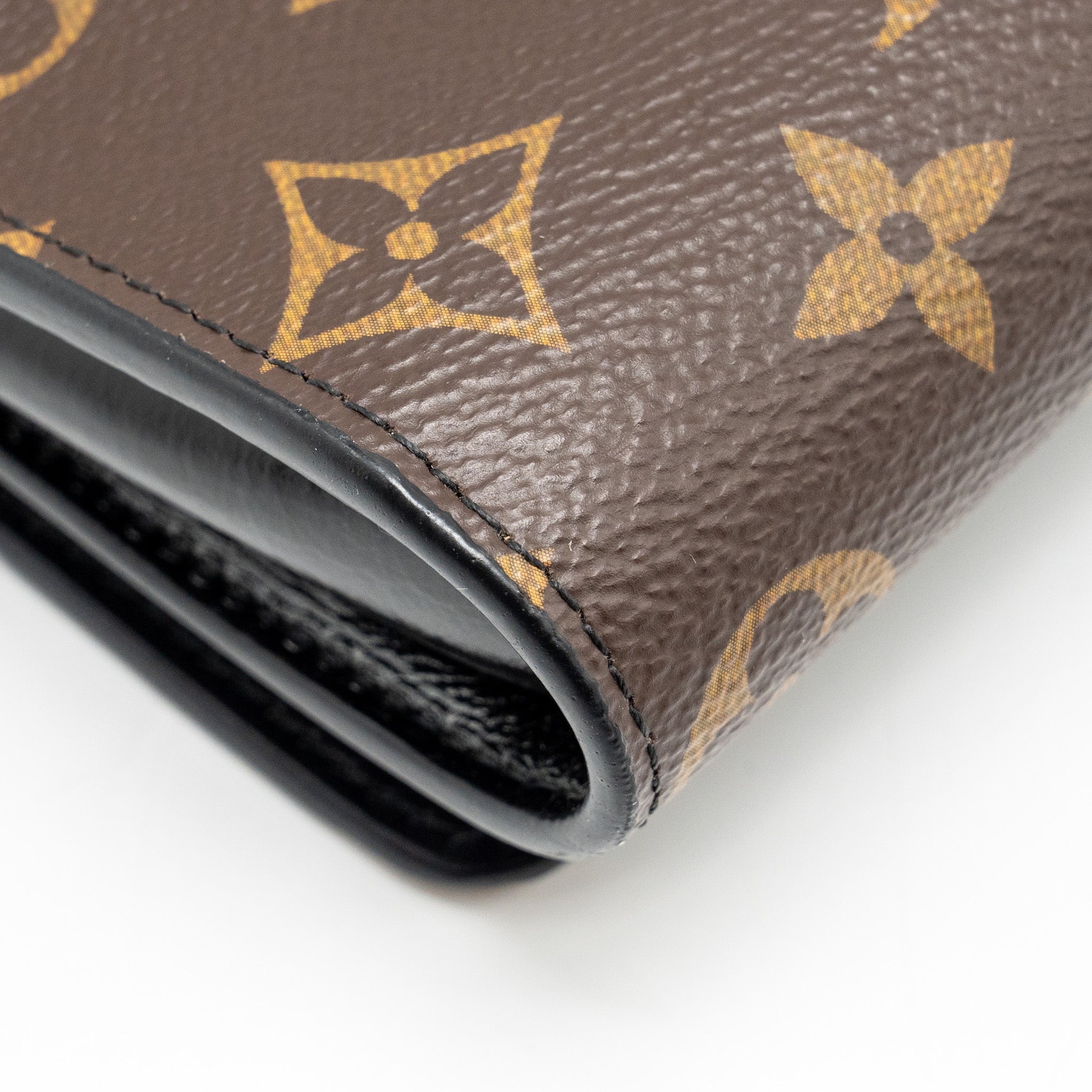 AAA Replica Louis Vuitton LV WILD AT HEART TWIST WALLET ON CHAIN CALFSKIN/MONOGRAM CANVAS MULTICOLOLUR BLACK/SLIVER HARDWARE