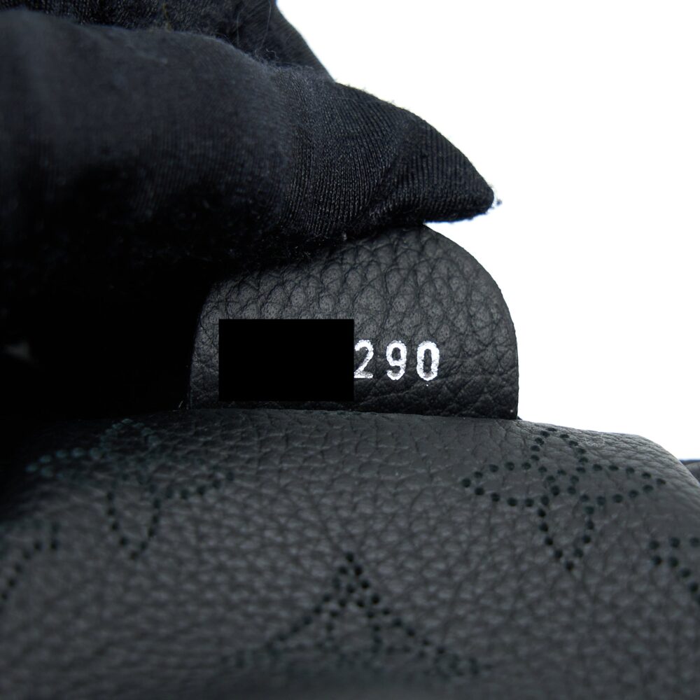 AAA Replica Louis Vuitton LV SCALA MINI POUCH CALFSKIN BLACK SHW