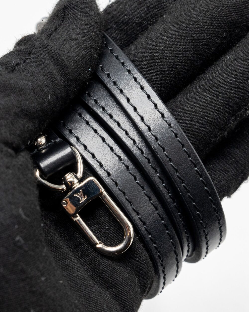 AAA Replica Louis Vuitton LV ALMA BB EPI BLACK SHW