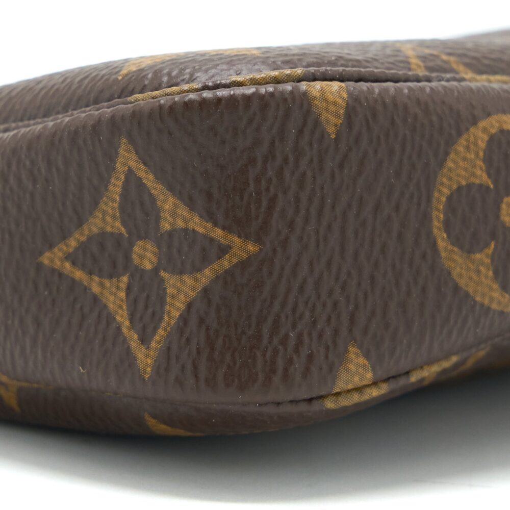 AAA Replica Louis Vuitton LV MINI POCHETTE MONOGRAM CANVAS GHW
