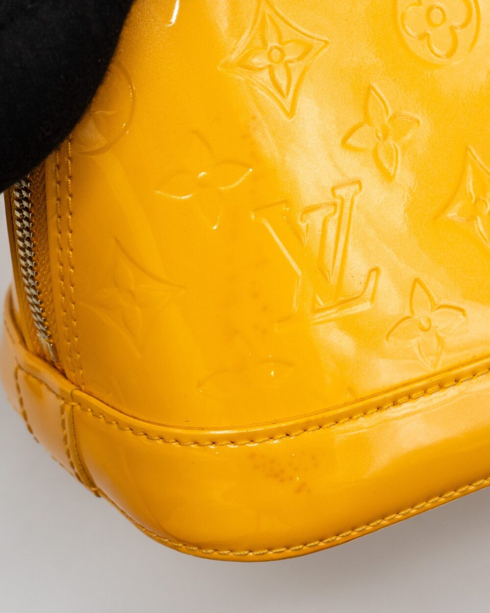 AAA Replica Louis Vuitton LV ALMA BB PATENT YELLOW LGHW