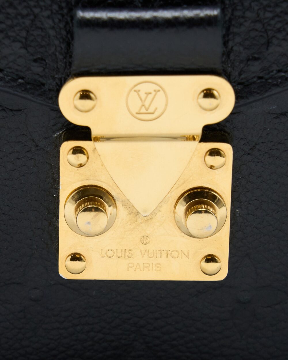 AAA Replica Louis Vuitton LV POCHETTE MÉTIS MONOGRAM EMPREINTE BLACK GHW