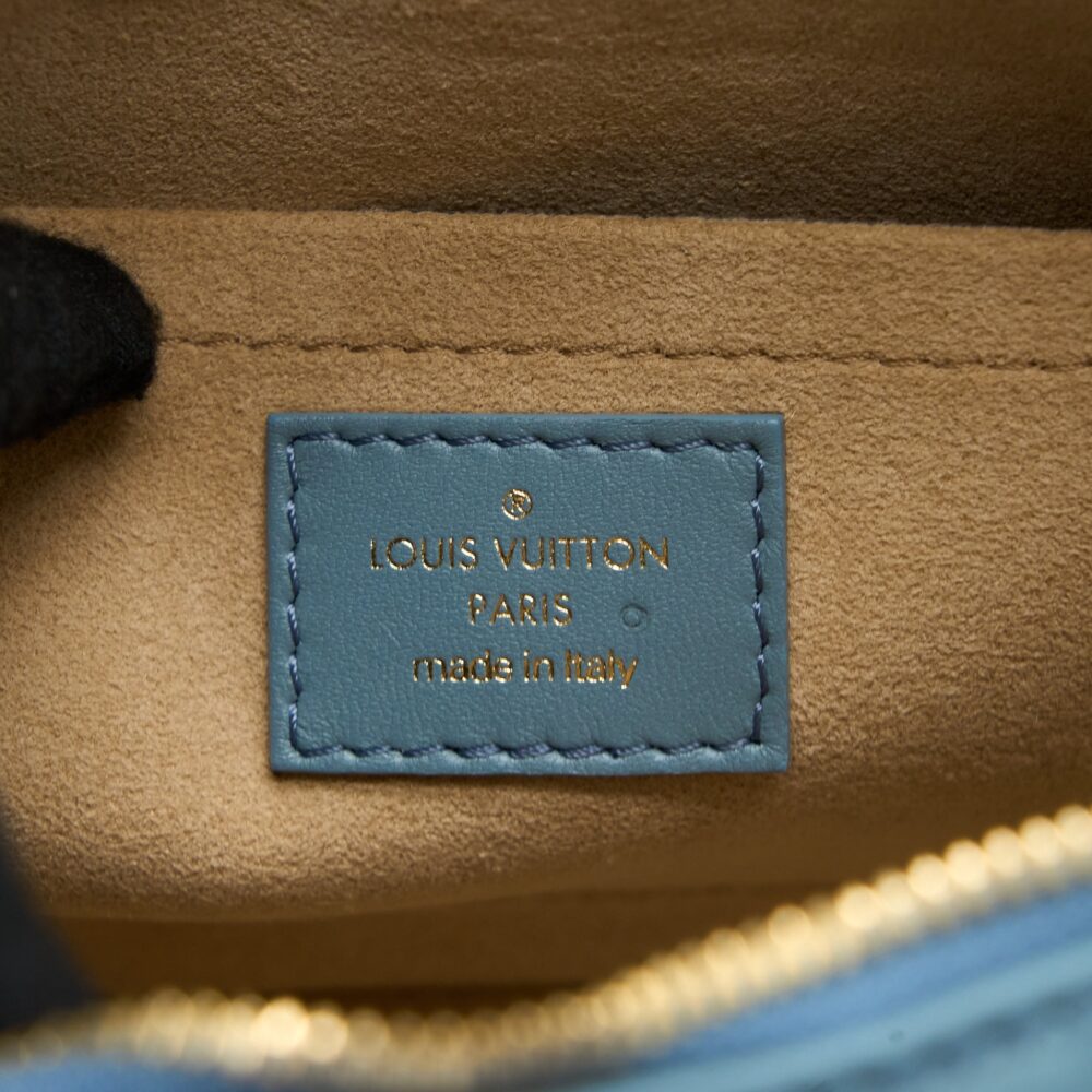 AAA Replica Louis Vuitton LV TROCA PM DAMIER QUILT LAMBSKIN LIGHT BLUE GHW (NEW VERSION)
