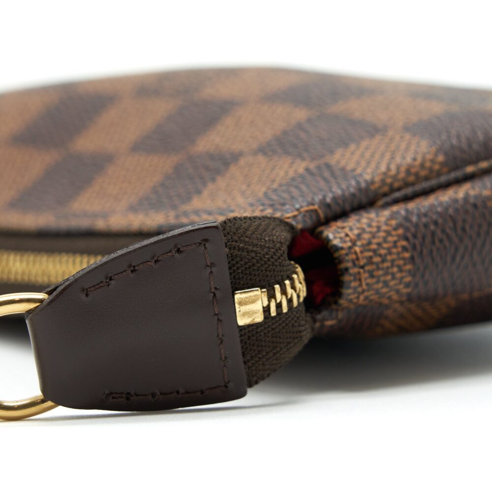 AAA Replica Louis Vuitton LV MINI POCHETTE ACCESSORIES DAMIER EBENE CANVAS GHW