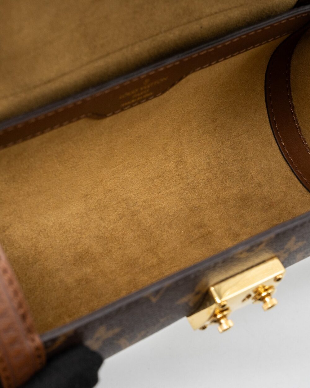 AAA Replica Louis Vuitton LV PAPILLON TRUNK MONOGRAM CANVAS GHW (NEW VERSION)