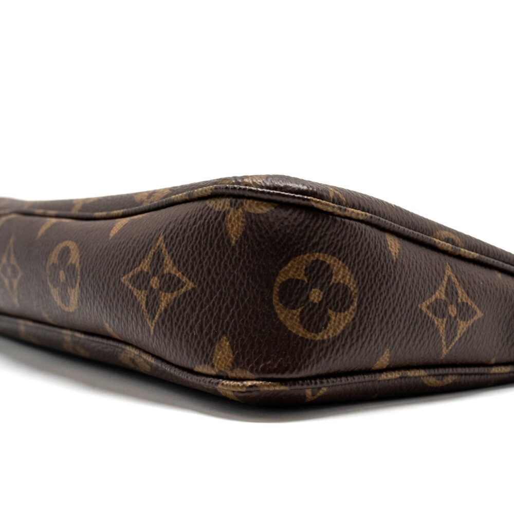 AAA Replica Louis Vuitton LV POCHETTE ACCESSORIES MONOGRAM CANVAS GHW