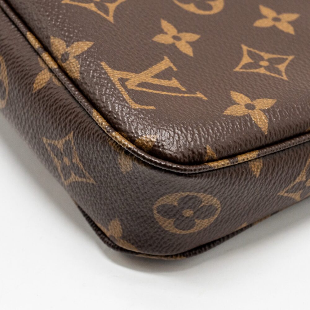 AAA Replica Louis Vuitton LV POCHETTE ACCESSORIES MONOGRAM CANVAS GHW