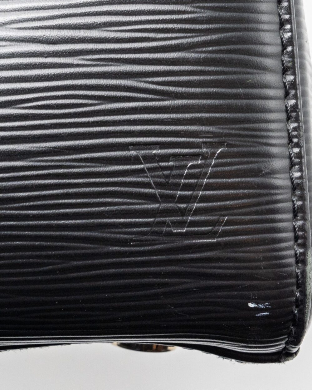 AAA Replica Louis Vuitton LV TOTE BAG EPI BLACK SHW