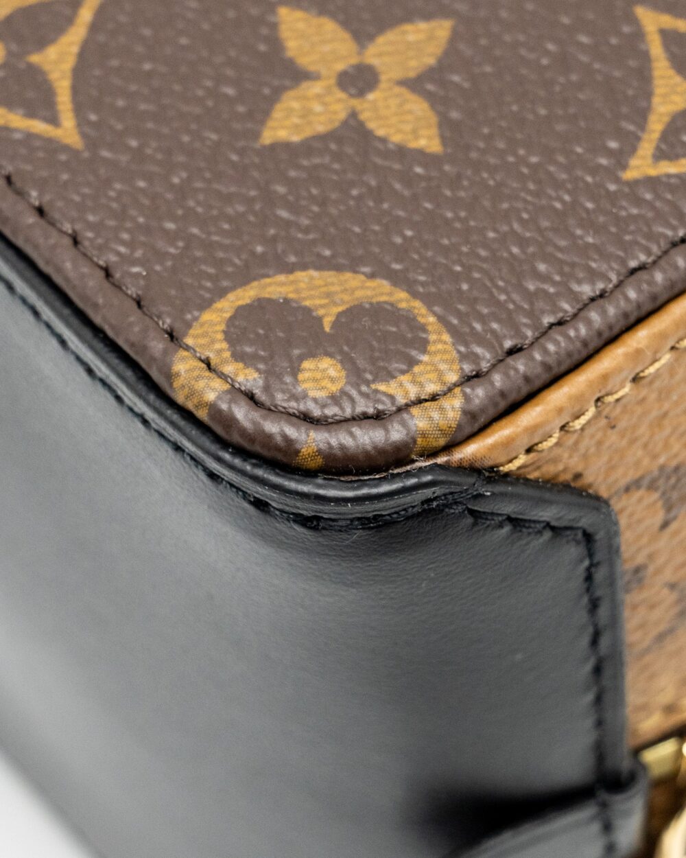AAA Replica Louis Vuitton LV DICE BAG REVERSE MONOGRAM CANVAS / LEATHER GHW 