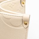 AAA Replica Louis Vuitton LV ONTHEGO MM EMPREINTE LEATHER WHITE GHW (NEW VERSION)