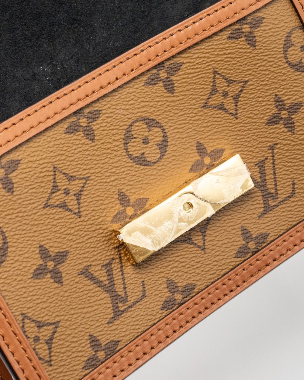 AAA Replica Louis Vuitton LV DAUPHINE CHAIN WALLET MONOGRAM REVERSE CANVAS GHW