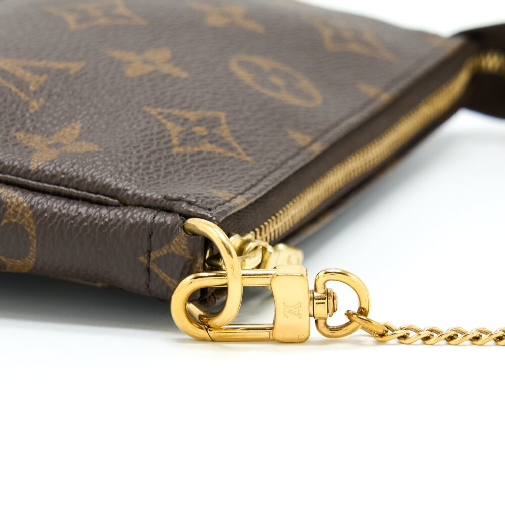 AAA Replica Louis Vuitton LV MINI POCHETTE ACCESSORIES MONOGRAM CANVAS GHW