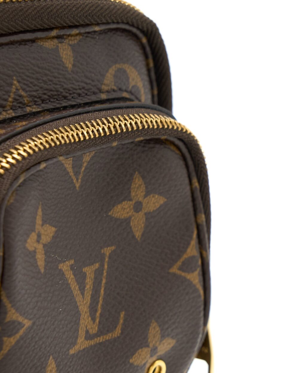 AAA Replica Louis Vuitton LV UTILITY CROSSBODY BAG MONOGRAM CANVAS GHW