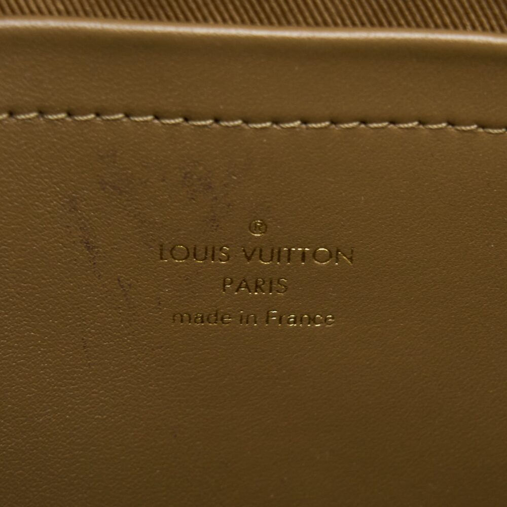 AAA Replica Louis Vuitton LV UTILITY CROSSBODY BAG MONOGRAM CANVAS GHW