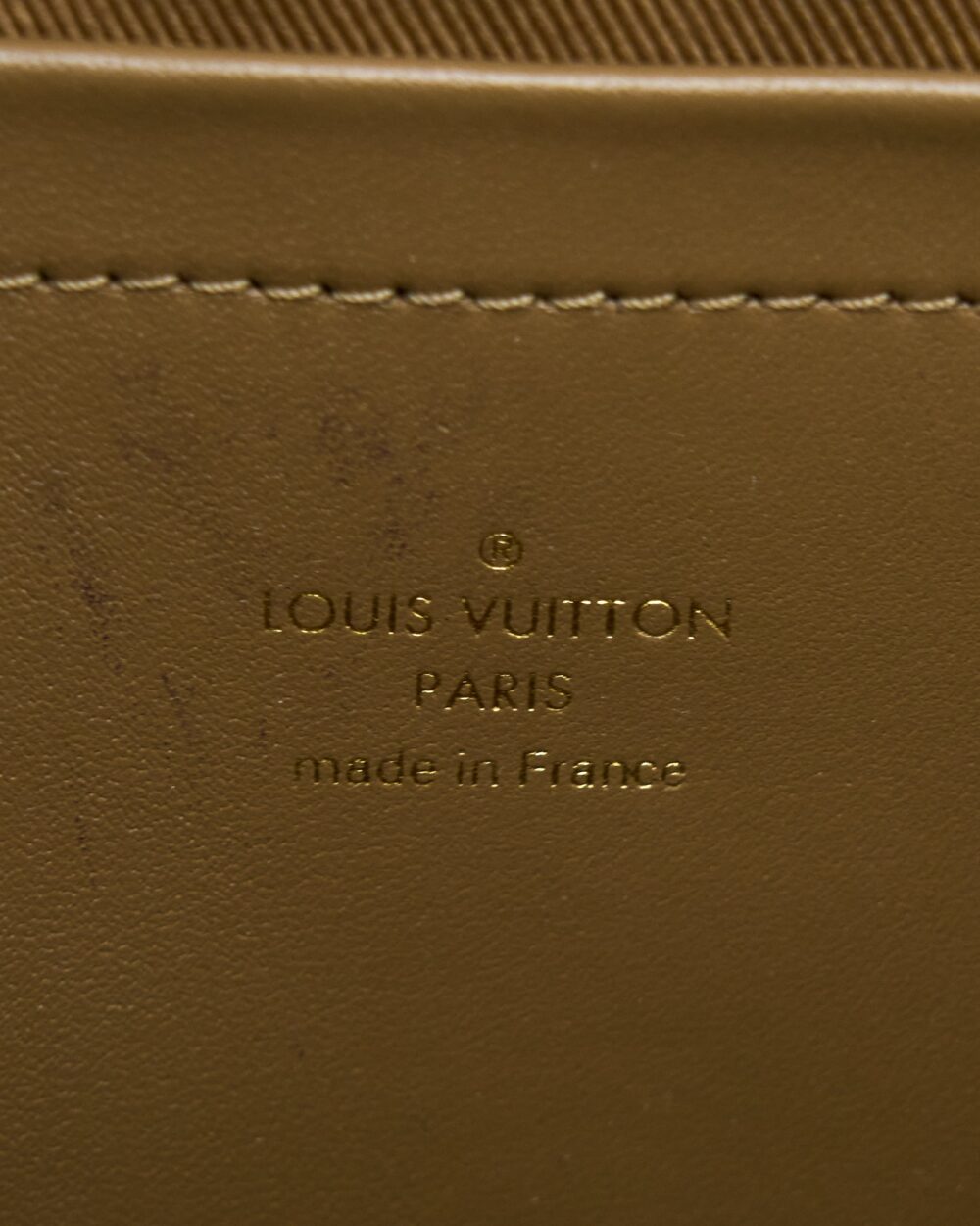 AAA Replica Louis Vuitton LV UTILITY CROSSBODY BAG MONOGRAM CANVAS GHW