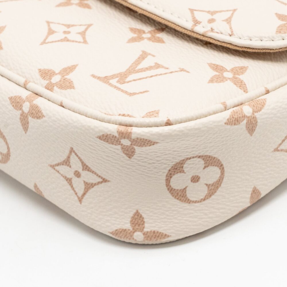 AAA Replica Louis Vuitton LV IVY WALLET ON CHAIN MONOGRAM DUNE CANVAS BEIGE/CREAM GHW