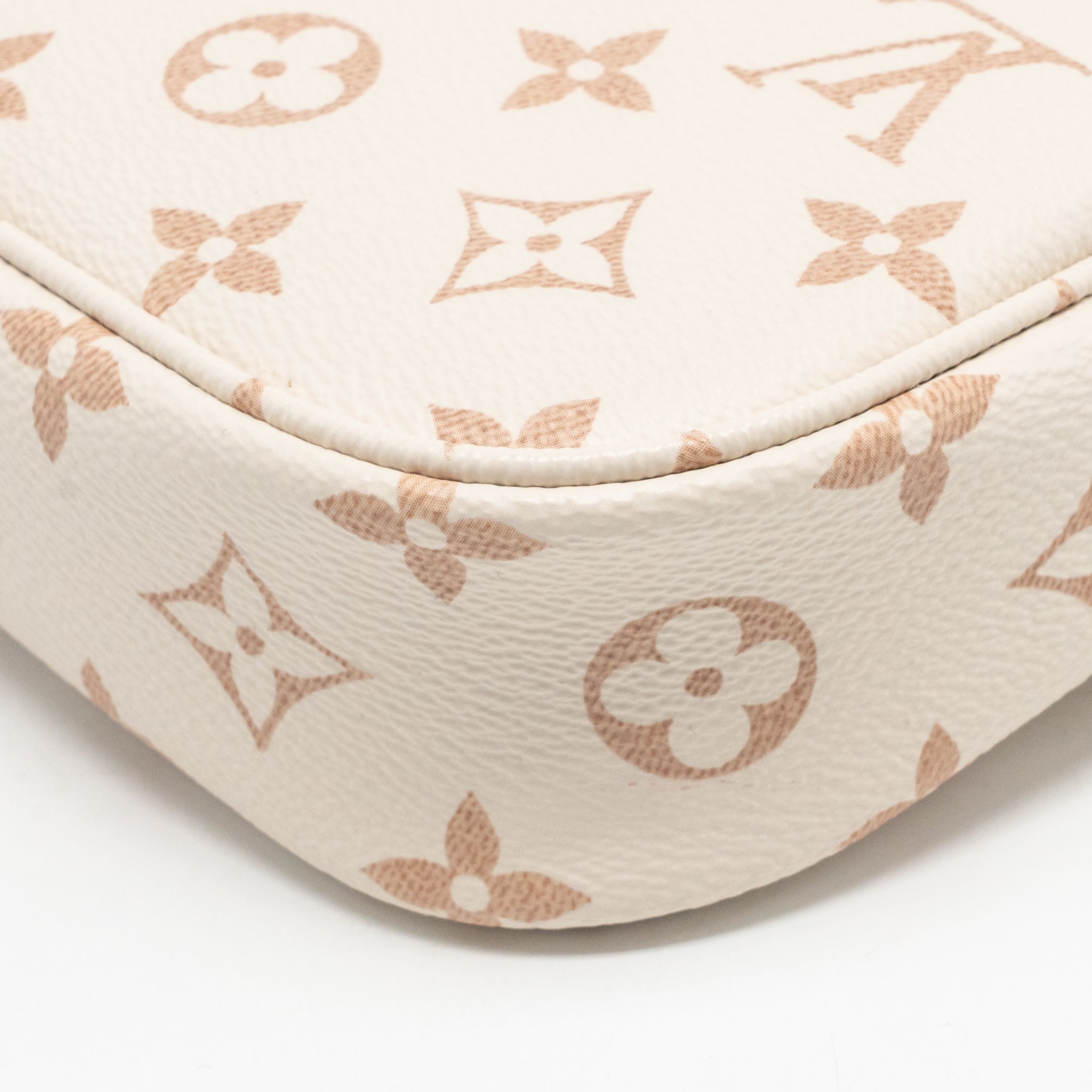 AAA Replica Louis Vuitton LV IVY WALLET ON CHAIN MONOGRAM DUNE CANVAS BEIGE/CREAM GHW