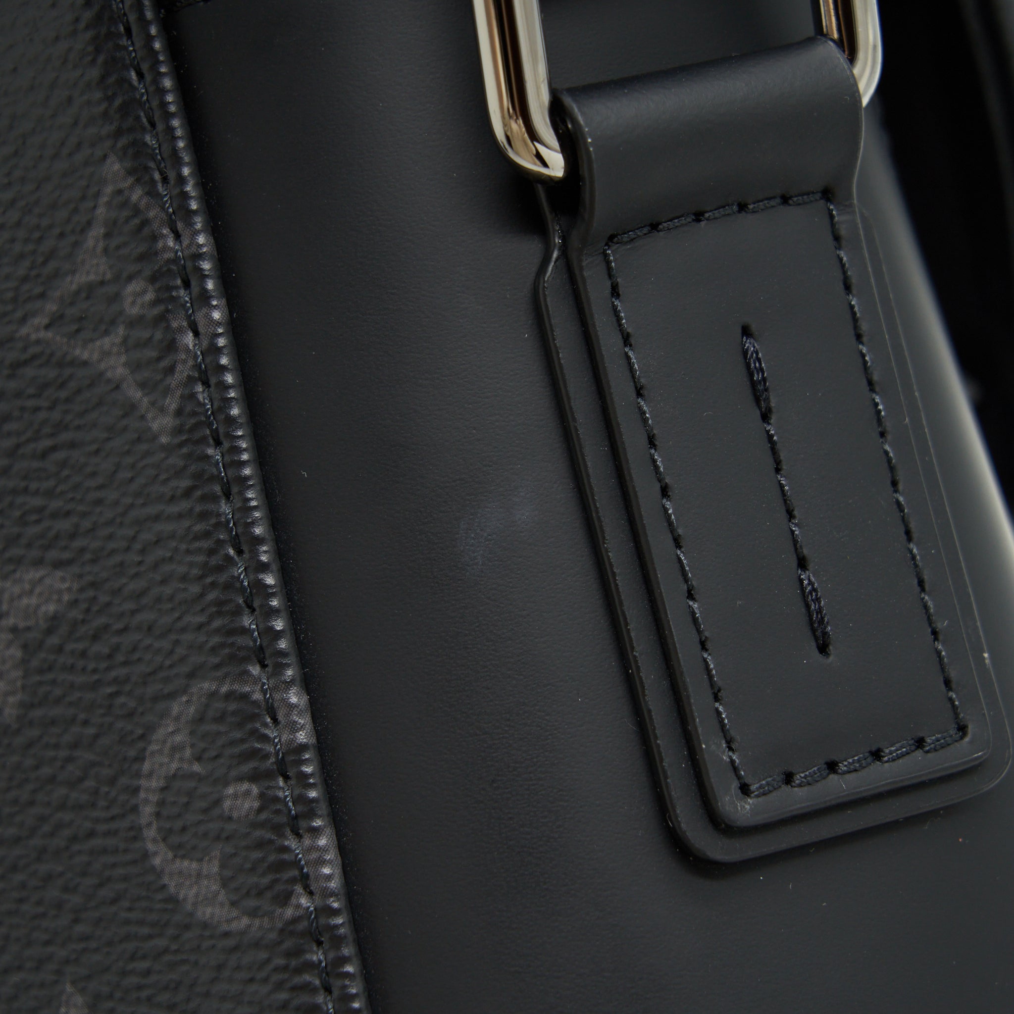 AAA Replica Louis Vuitton LV ECLIPSE VOYAGER MESSENGER BAG MONOGRAM CANVAS BLACK YEAR 2020