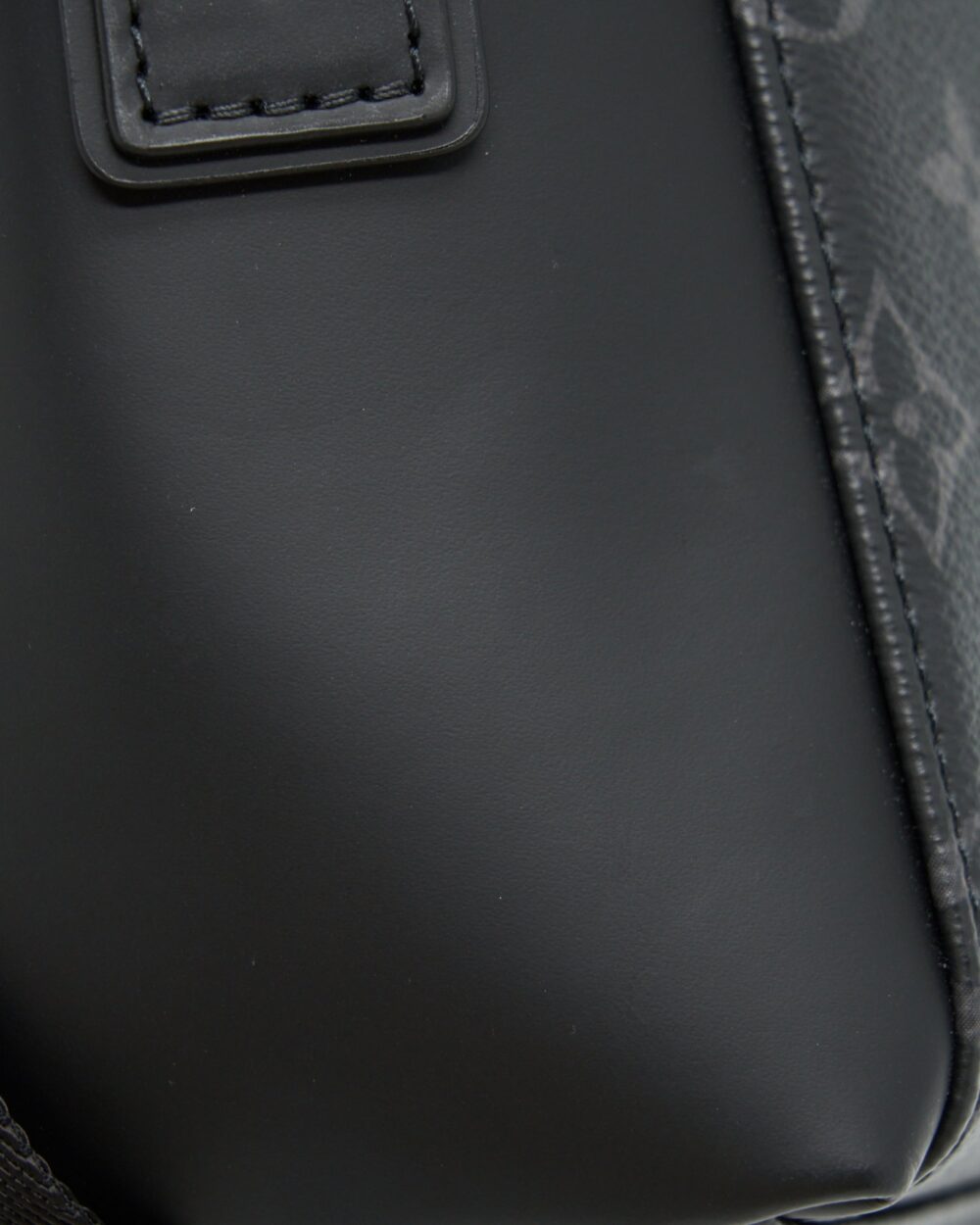 AAA Replica Louis Vuitton LV ECLIPSE VOYAGER MESSENGER BAG MONOGRAM CANVAS BLACK YEAR 2020