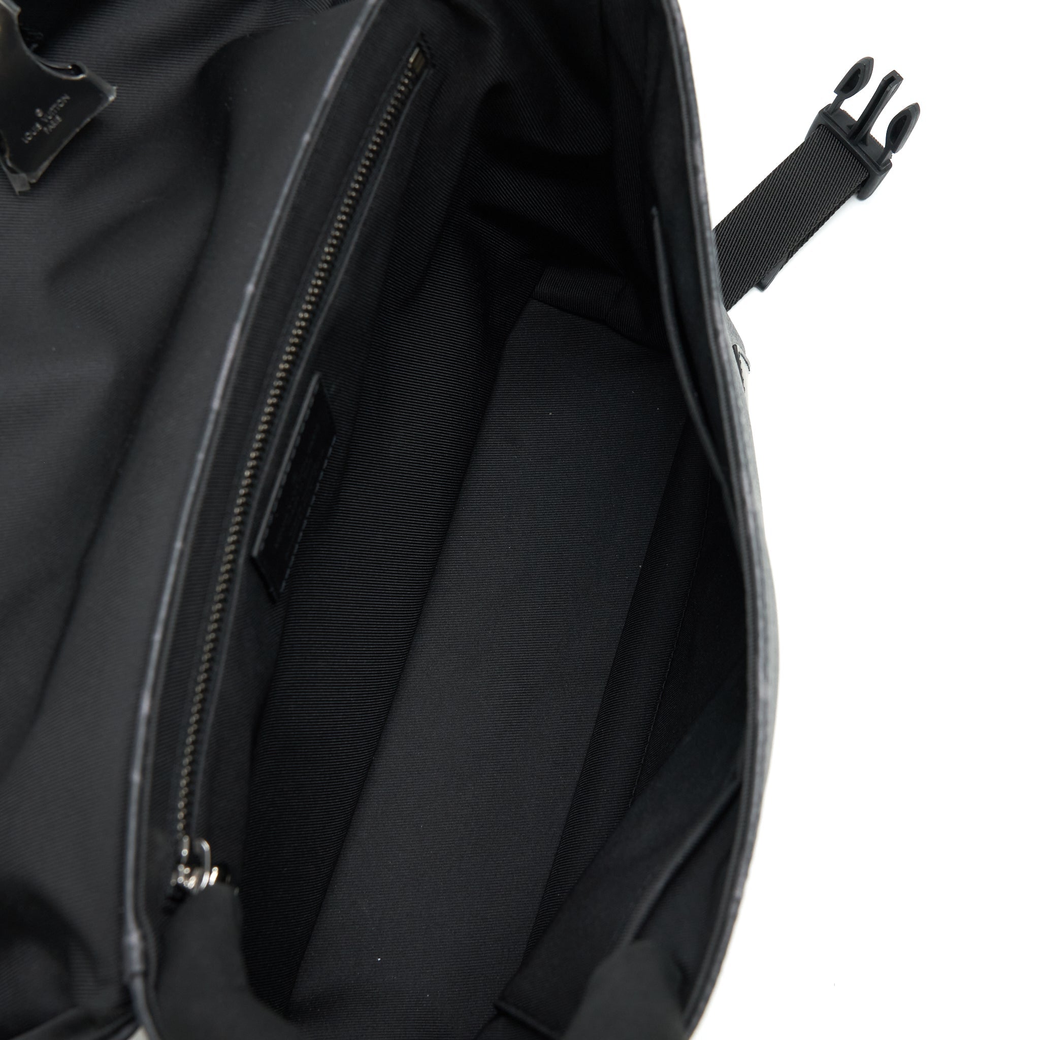 AAA Replica Louis Vuitton LV ECLIPSE VOYAGER MESSENGER BAG MONOGRAM CANVAS BLACK YEAR 2020