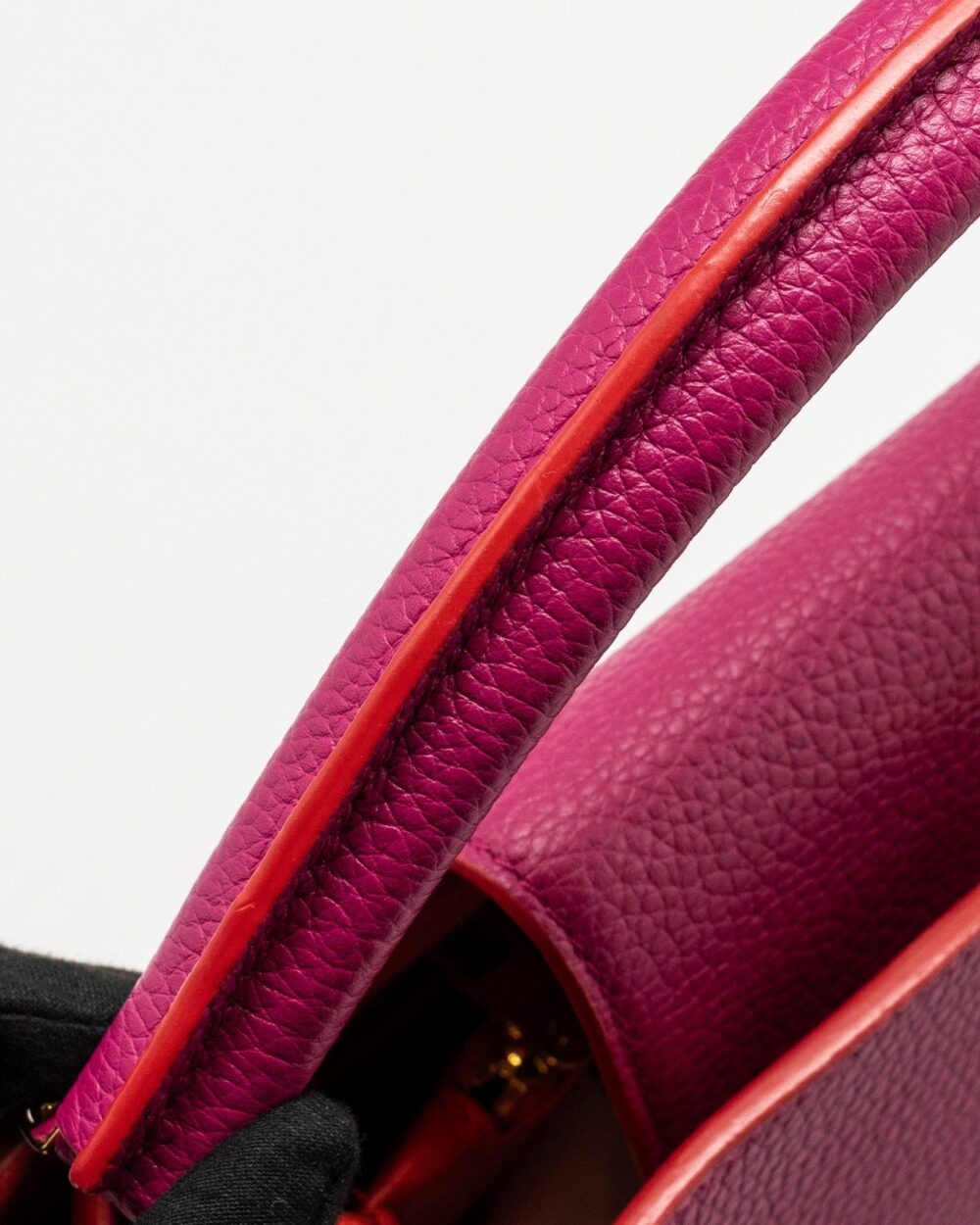 AAA Replica Louis Vuitton LV CAPUCINES GM TAURILLON PINK GHW