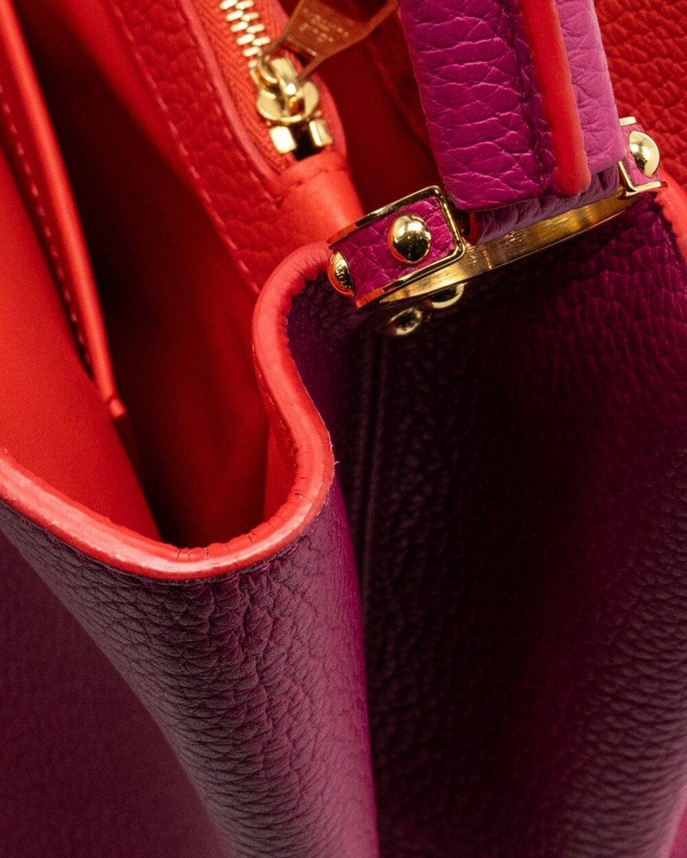 AAA Replica Louis Vuitton LV CAPUCINES GM TAURILLON PINK GHW