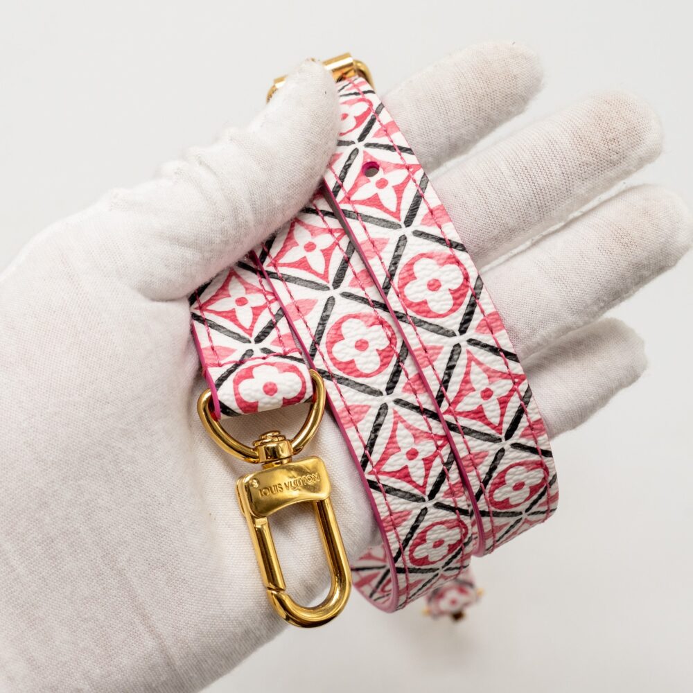 AAA Replica Louis Vuitton LV BY THE POOL SPEEDY BANDOULIERE 25 GIANT MONOGRAM CANVAS PINK/WHITE GHW