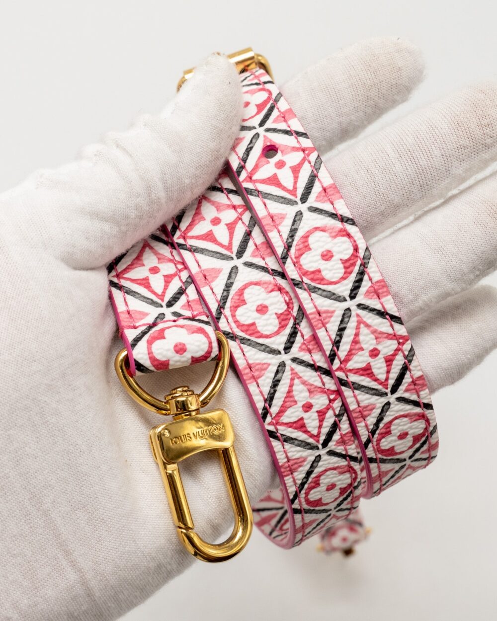 AAA Replica Louis Vuitton LV BY THE POOL SPEEDY BANDOULIERE 25 GIANT MONOGRAM CANVAS PINK/WHITE GHW