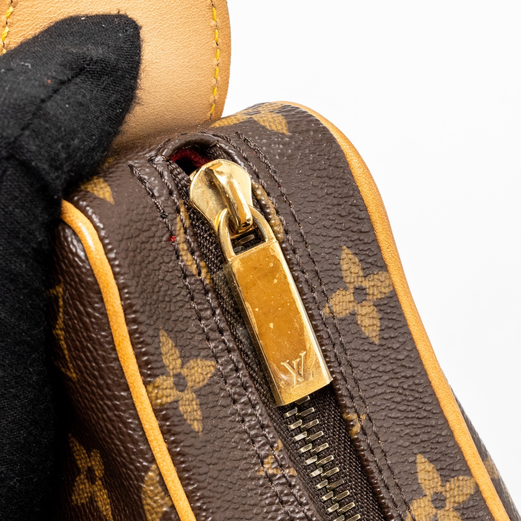 AAA Replica Louis Vuitton LV VINTAGE LOOP SHOULDER BAG MONOGRAM CANVAS GHW