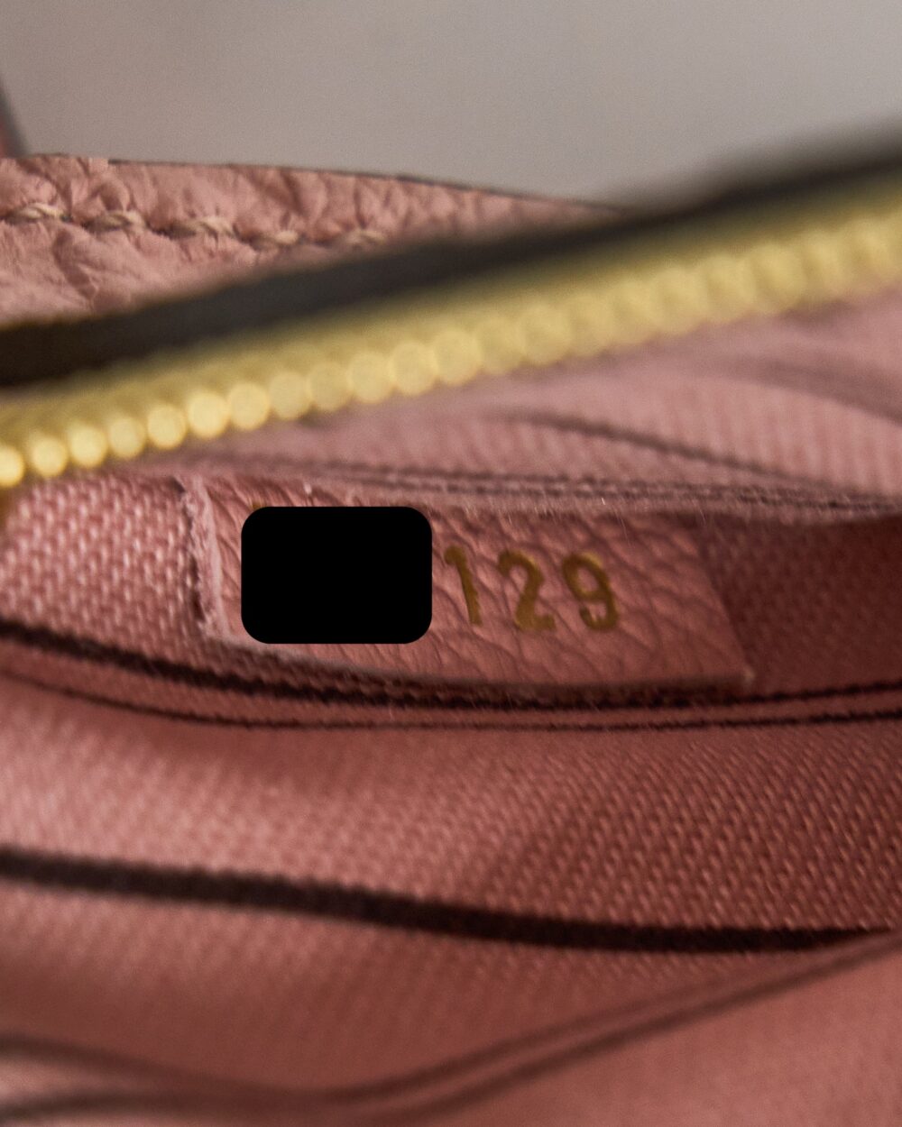 AAA Replica Louis Vuitton LV POCHETTE MÉTIS MONOGRAM EMPREINTE PINK GHW