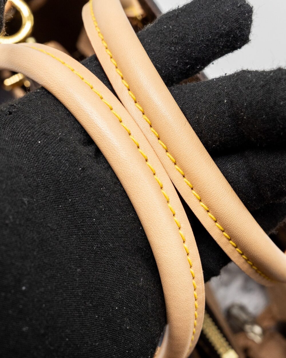 AAA Replica Louis Vuitton LV MONTAIGNE MM MONOGRAM CANVAS GHW