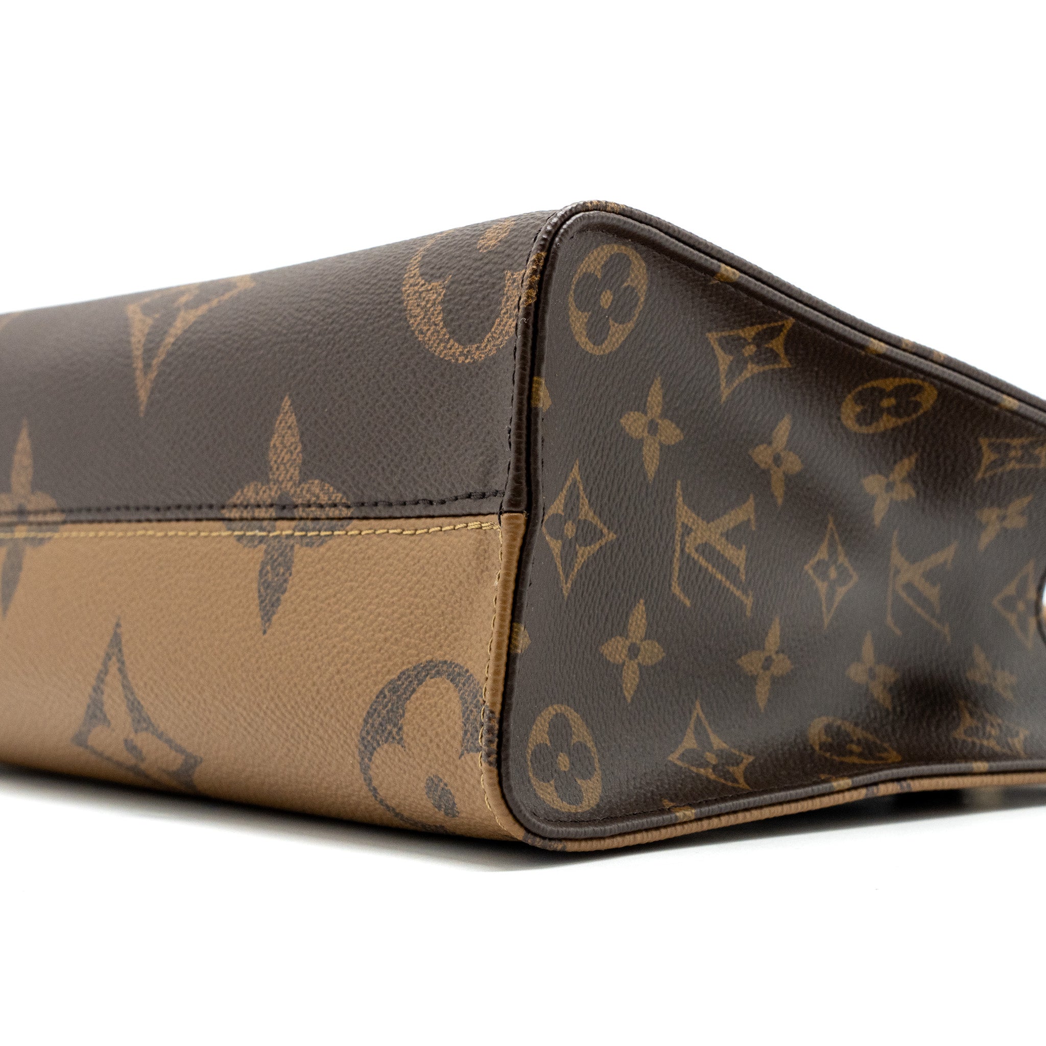 AAA Replica Louis Vuitton LV ONTHEGO PM MONOGRAM CANVAS GHW (NEW VERSION)