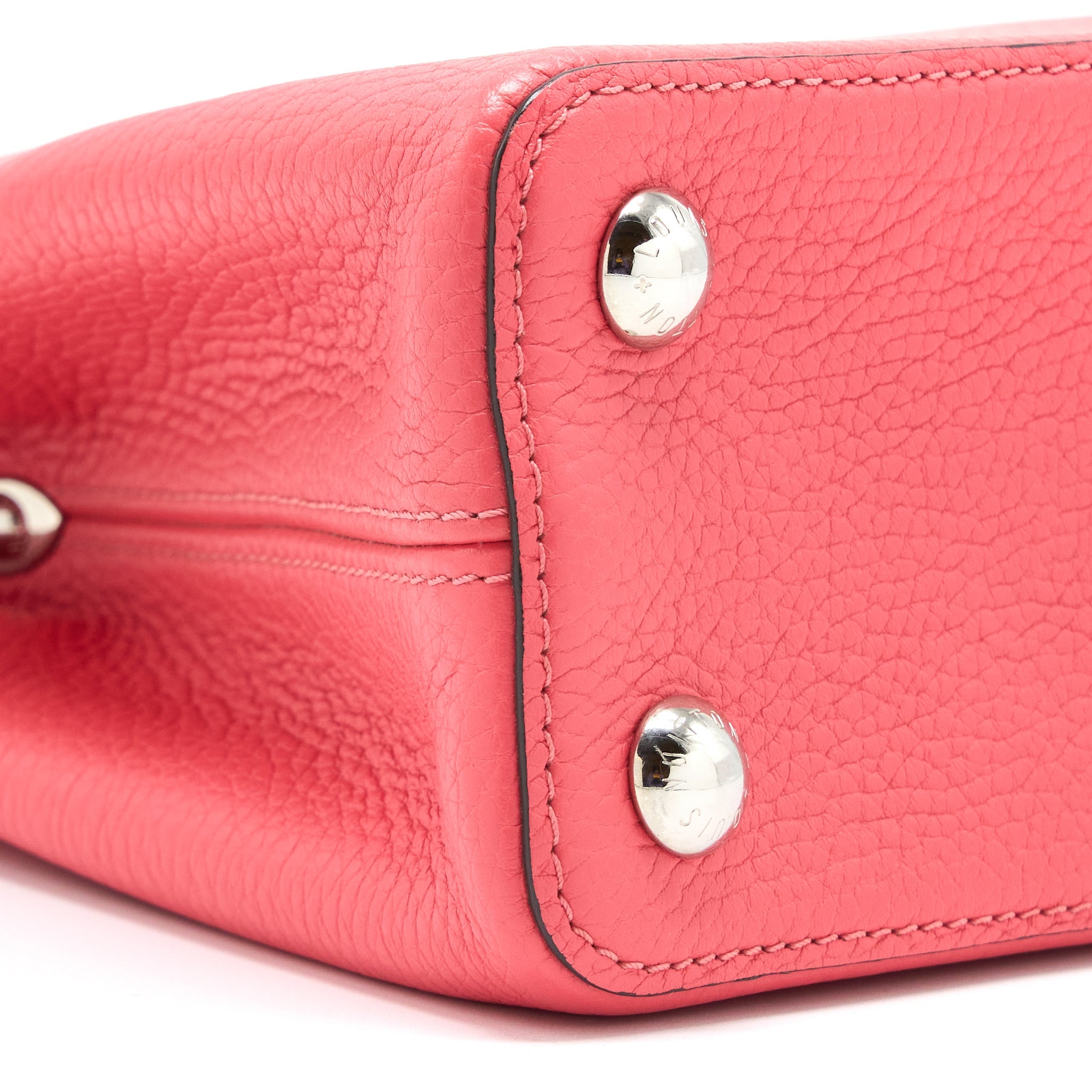 AAA Replica Louis Vuitton LV CAPUCINES BB TAURILLON PINK SHW