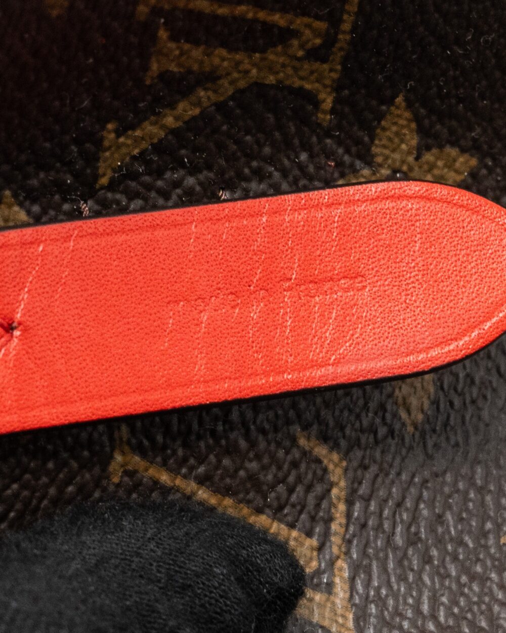 AAA Replica Louis Vuitton LV NEONOE MONOGRAM CANVAS / RED GHW