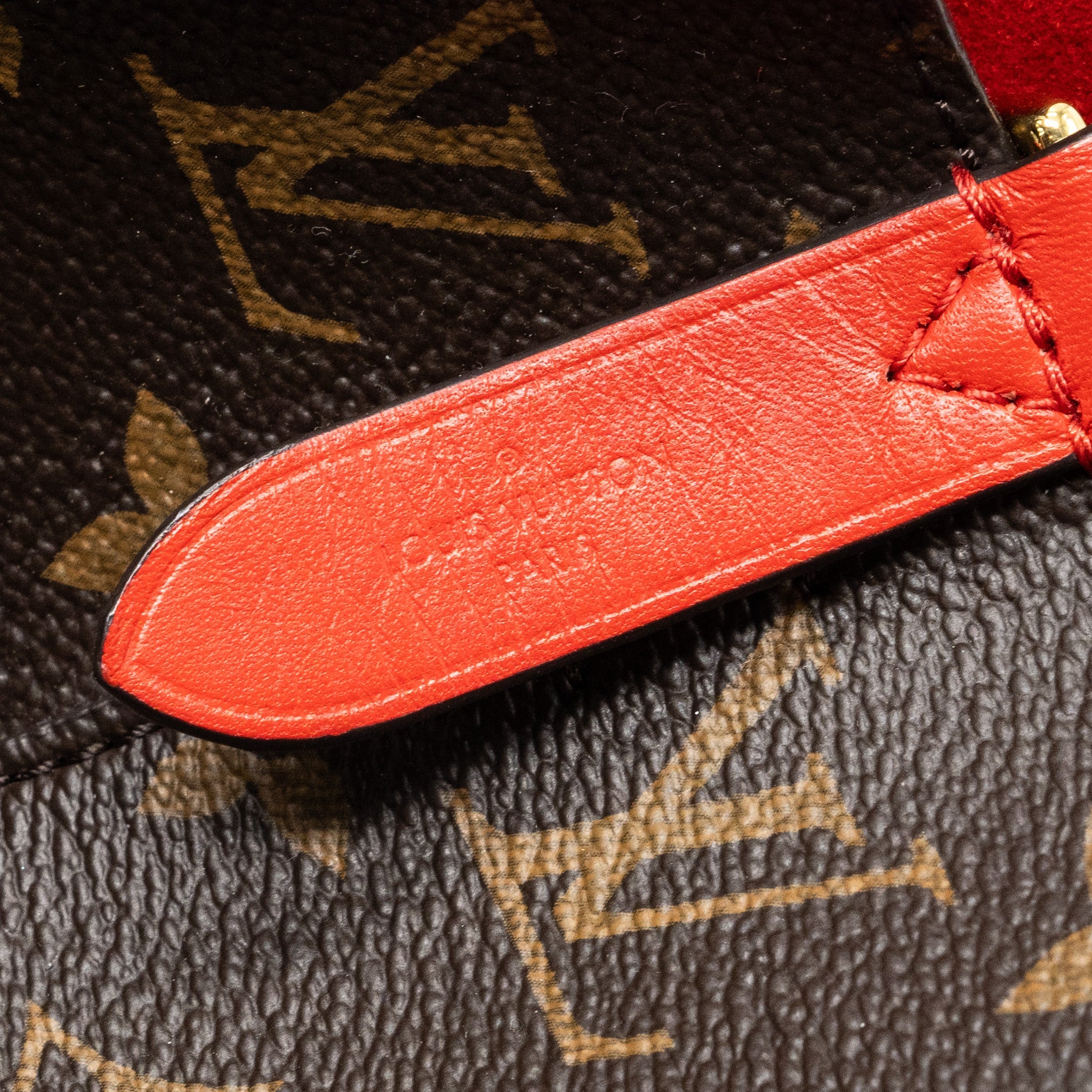 AAA Replica Louis Vuitton LV NEONOE MONOGRAM CANVAS / RED GHW