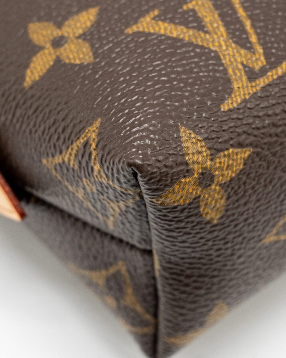 AAA Replica Louis Vuitton LV COSMETIC POUCH MONOGRAM CANVAS GHW