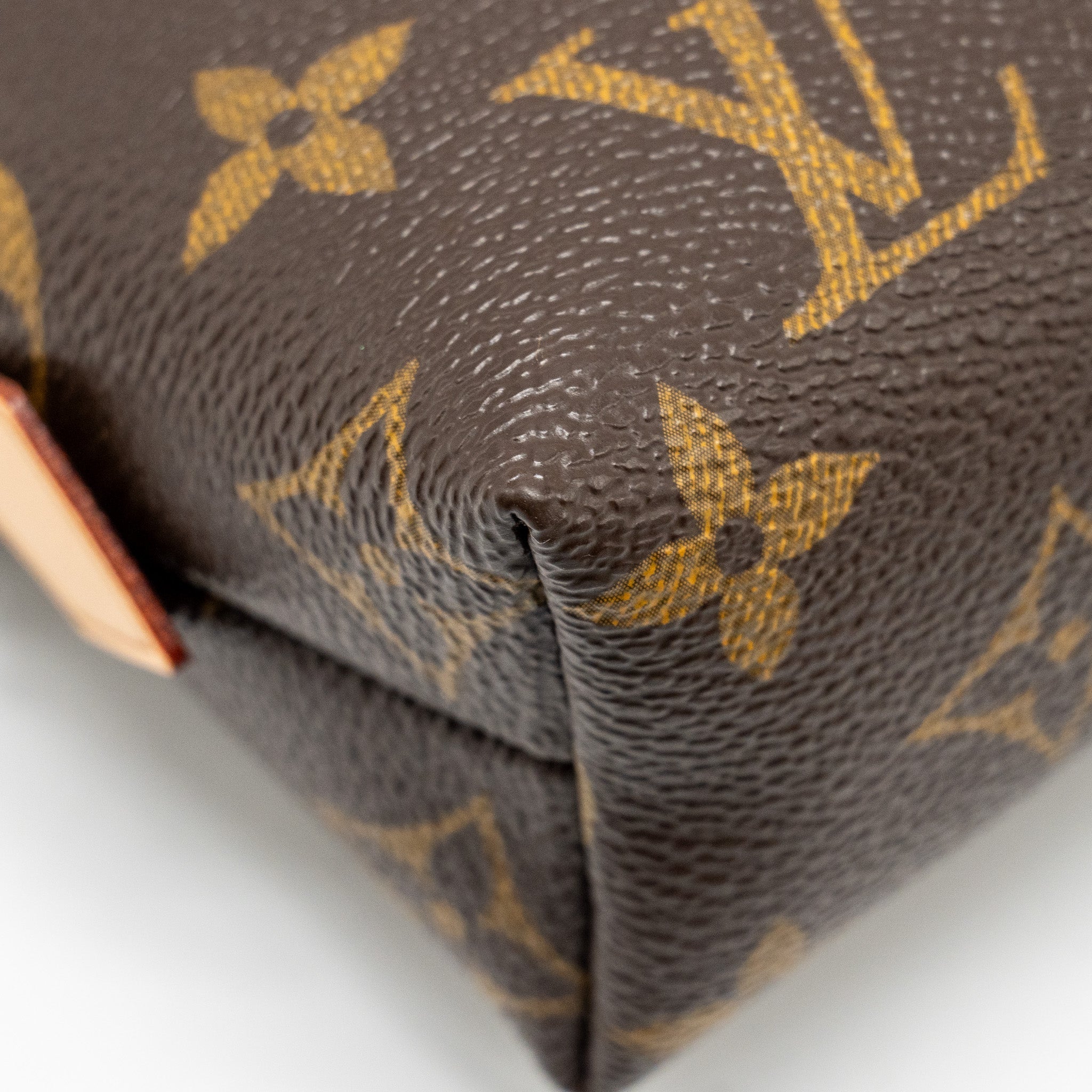 AAA Replica Louis Vuitton LV COSMETIC POUCH MONOGRAM CANVAS GHW