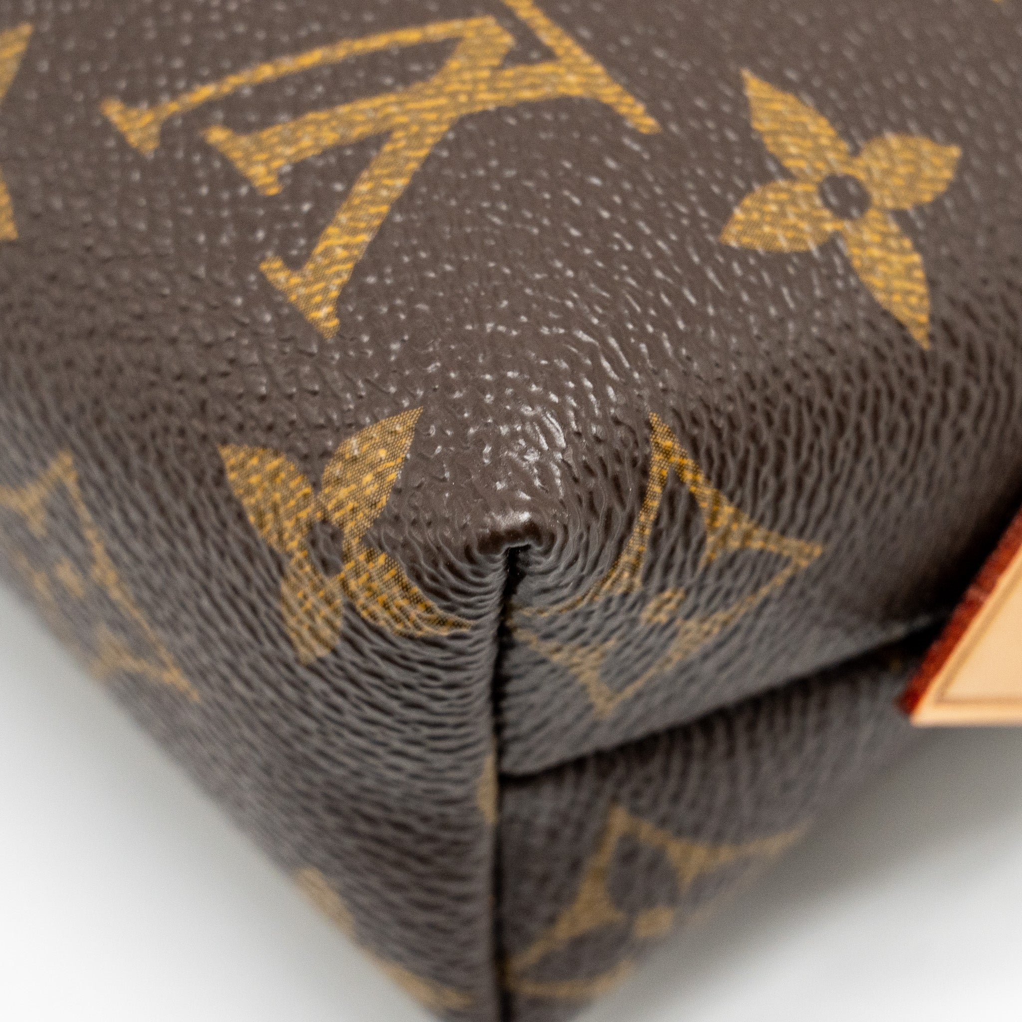 AAA Replica Louis Vuitton LV COSMETIC POUCH MONOGRAM CANVAS GHW