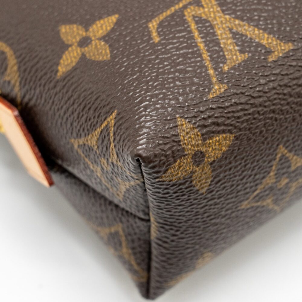 AAA Replica Louis Vuitton LV COSMETIC POUCH MONOGRAM CANVAS GHW