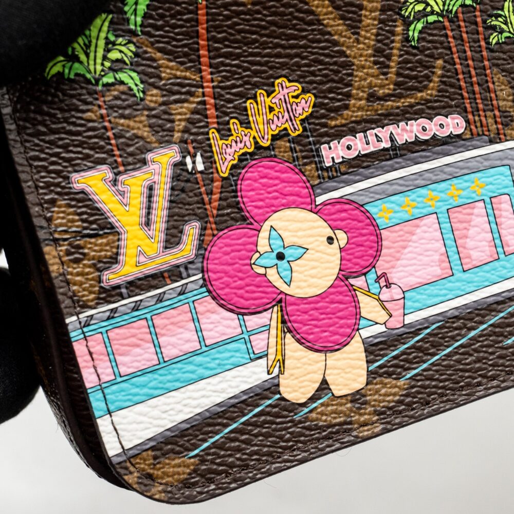 AAA Replica Louis Vuitton LV POCHETTE FELICIE LIMITED EDITION VIVIENNE MASCOT ON HOLLYWOOD DRIVE MONOGRAM CANVAS GHW