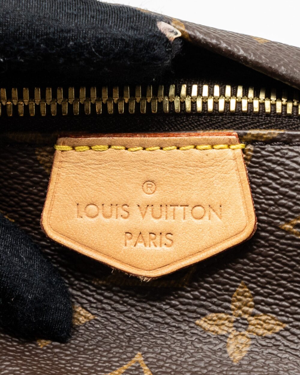 AAA Replica Louis Vuitton LV BUMBAG MONOGRAM CANVAS GHW
