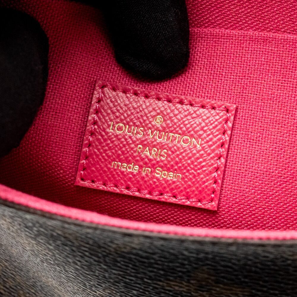 AAA Replica Louis Vuitton LV POCHETTE FELICIE LIMITED EDITION VIVIENNE MASCOT ON HOLLYWOOD DRIVE MONOGRAM CANVAS GHW