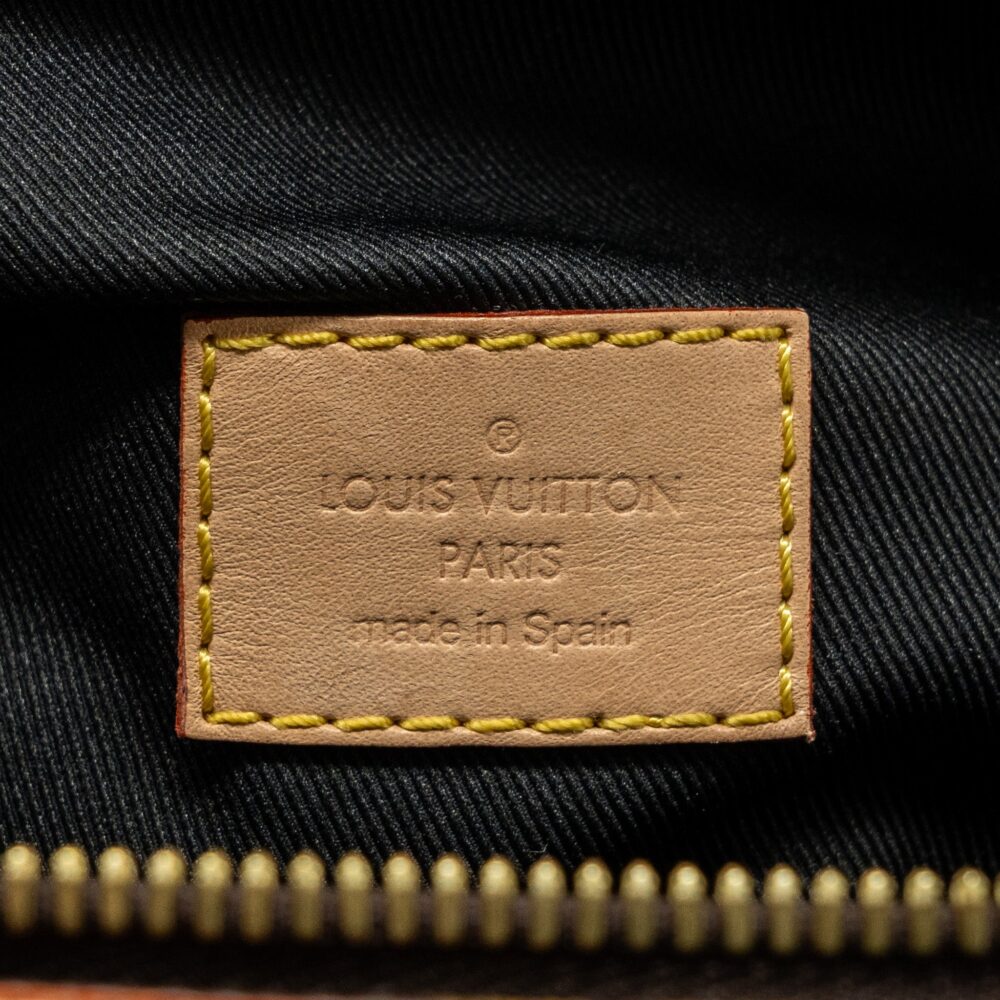 AAA Replica Louis Vuitton LV BUMBAG MONOGRAM CANVAS GHW