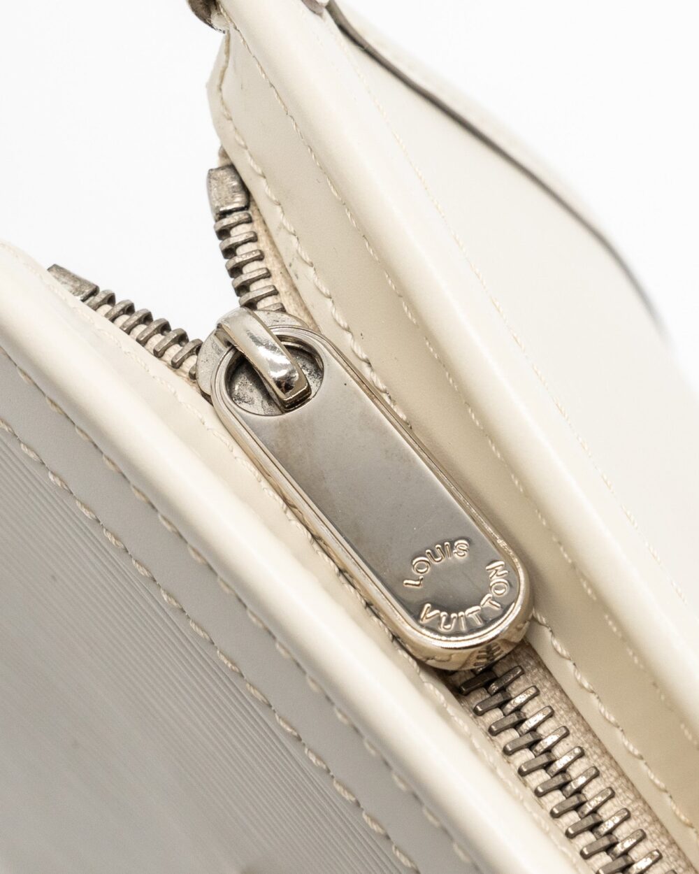 AAA Replica Louis Vuitton LV MADELEINE GM TOTE BAG EPI WHITE SHW