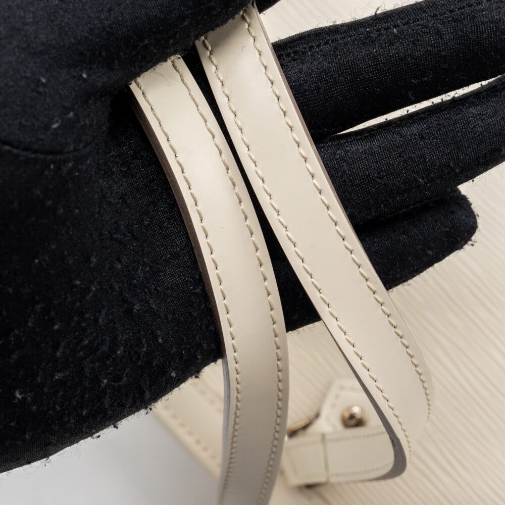 AAA Replica Louis Vuitton LV MADELEINE GM TOTE BAG EPI WHITE SHW