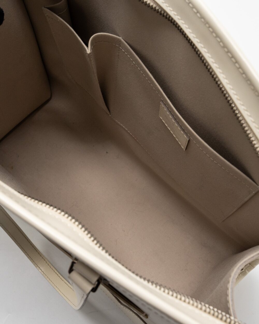 AAA Replica Louis Vuitton LV MADELEINE GM TOTE BAG EPI WHITE SHW