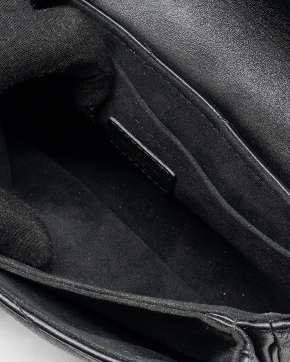 AAA Replica Louis Vuitton LV NEW WAVE PM CHAIN BAG CALFSKIN BLACK GHW (NEW VERSION)