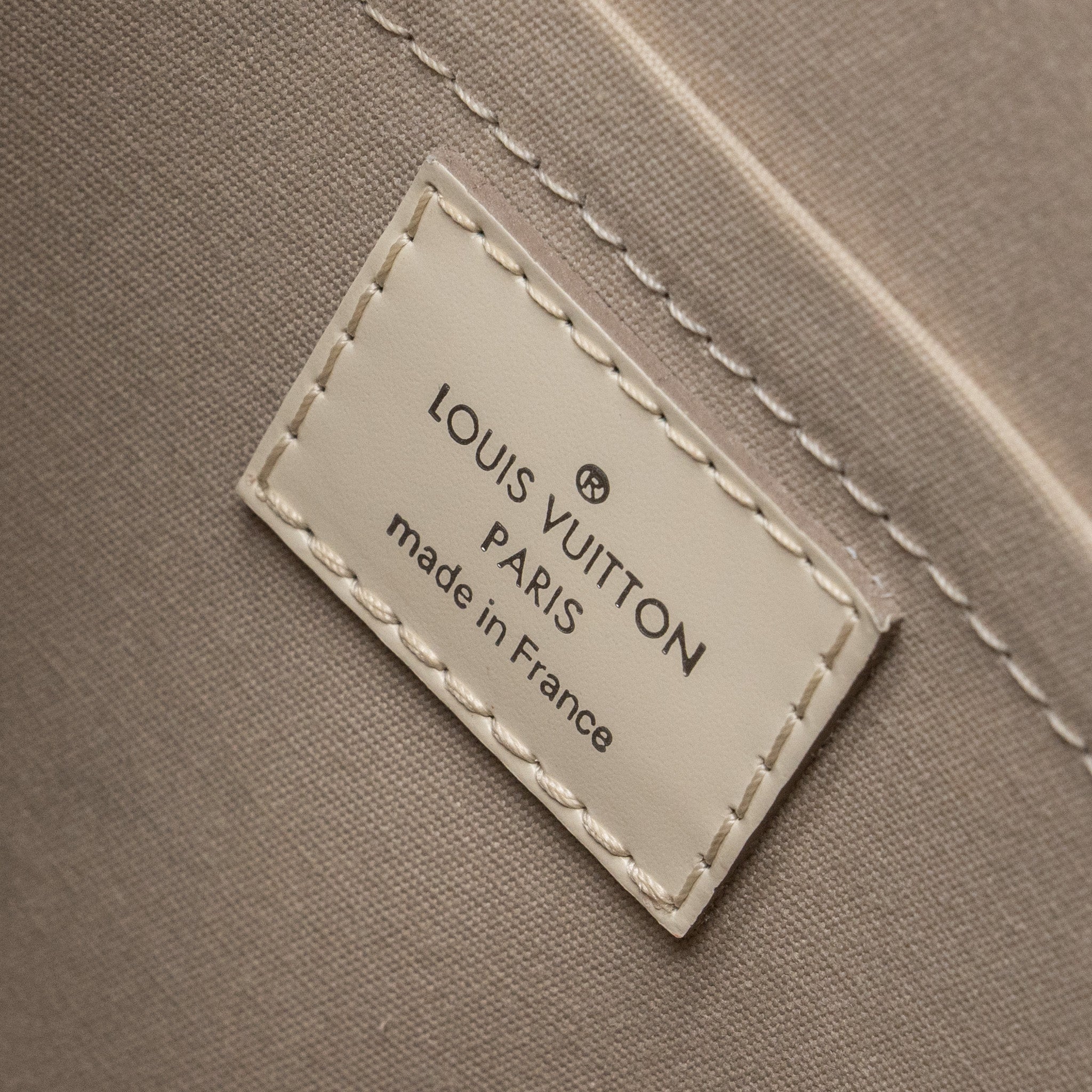 AAA Replica Louis Vuitton LV MADELEINE GM TOTE BAG EPI WHITE SHW