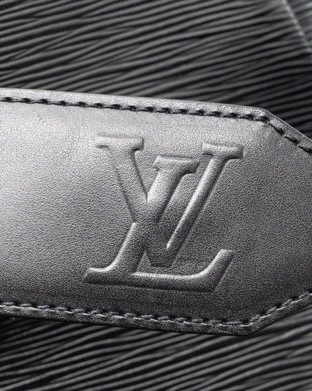 AAA Replica Louis Vuitton LV VINTAGE SAC SEAU BUCKET CROSSBODY BADGE EPI BLACK SHW